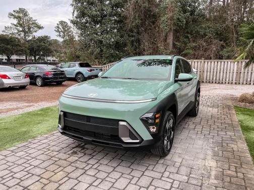 2024 Hyundai KONA SEL
