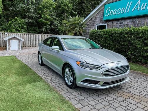 Ingot Silver Metallic 2018 Ford Fusion Hybrid SE