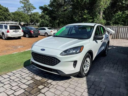 Oxford White 2022 Ford Escape S