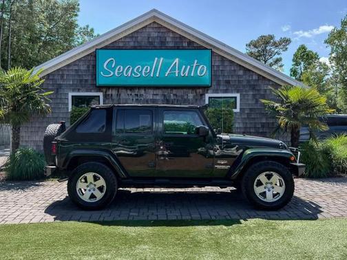 Natural Green Pearlcoat 2011 Jeep Wrangler Unlimited Sahara