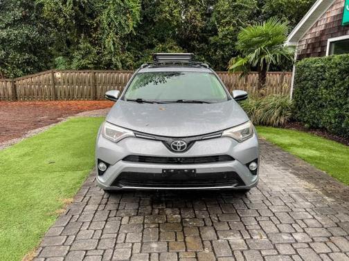 2017 Toyota RAV4 Platinum