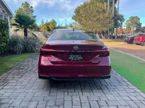 2020 Toyota Avalon Hybrid Limited