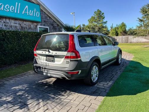2015 Volvo XC70 T6 Premier Plus