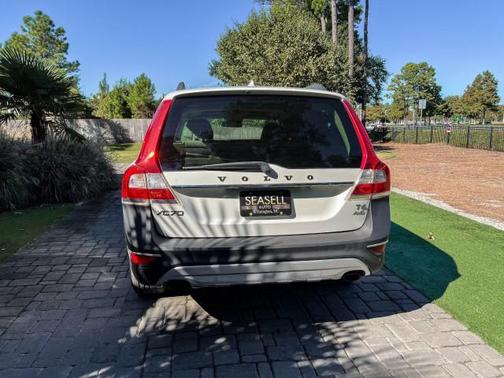 2015 Volvo XC70 T6 Premier Plus