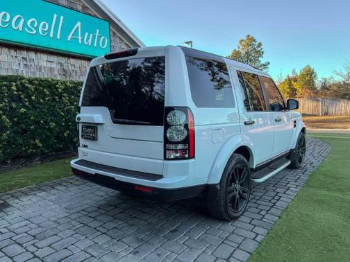 2016 Land Rover LR4 Base