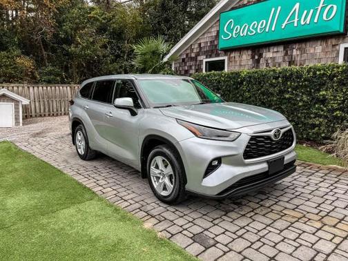 2021 Toyota Highlander LE