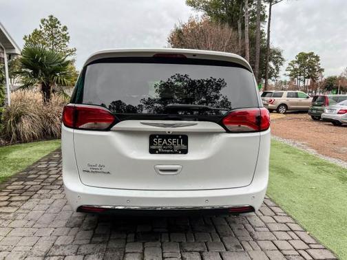 2020 Chrysler Pacifica Touring