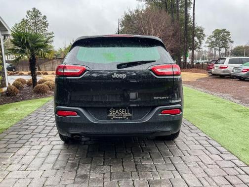 2015 Jeep Cherokee Sport