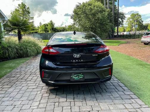 2019 Hyundai IONIQ Hybrid SEL