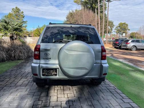 2004 Toyota RAV4 Base