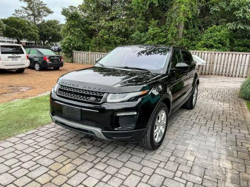 Santorini Black Metallic 2017 Land Rover Range Rover Evoque SE