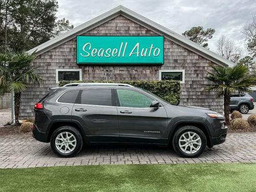 Granite Crystal Metallic Clearcoat 2016 Jeep Cherokee Latitude SUV