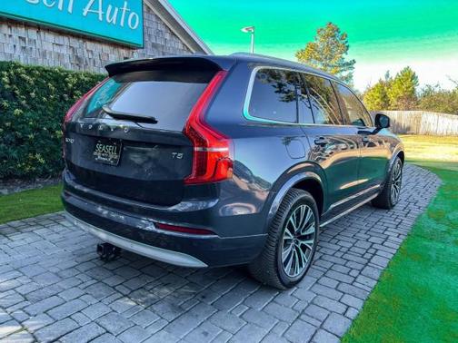 2022 Volvo XC90 T5 Momentum