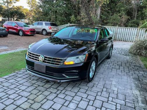 2016 Volkswagen Passat 1.8T S