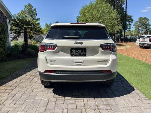 White Clearcoat 2019 Jeep Compass Limited
