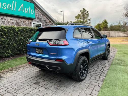2020 Jeep Cherokee Trailhawk