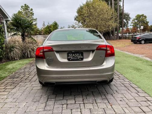 2015 Volvo S60 T5 Premier Plus