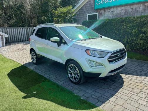 White Platinum Metallic Tri-Coat 2018 Ford EcoSport Titanium