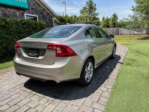 Seashell Metallic 2015 Volvo S60 T5 Premier Plus