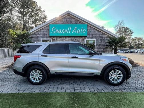 Iconic Silver Metallic 2020 Ford Explorer Base SUV
