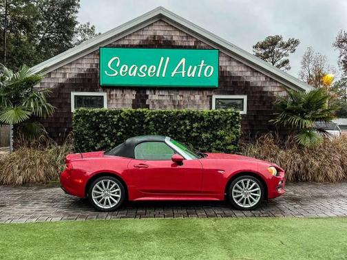 2017 FIAT 124 Spider Base