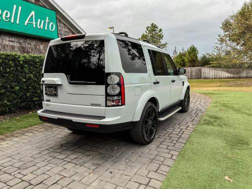 2016 Land Rover LR4 Base