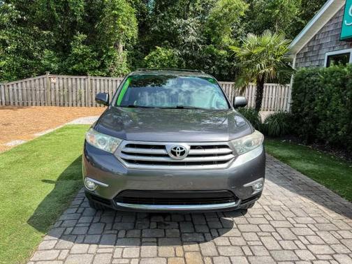 Magnetic Gray Metallic 2013 Toyota Highlander Limited