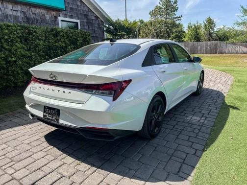 Quartz White 2021 Hyundai ELANTRA SEL