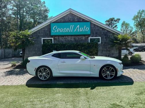 Summit White 2018 Chevrolet Camaro 2LT