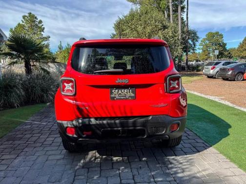 2016 Jeep Renegade Trailhawk