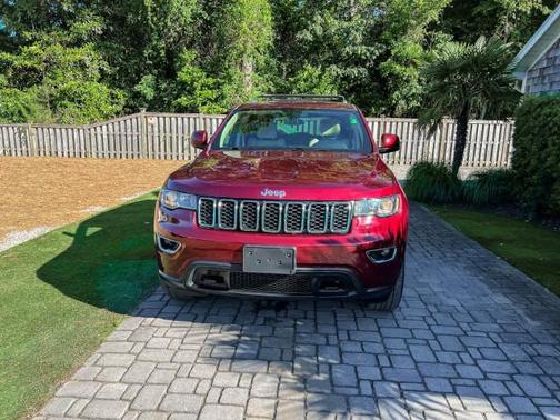 Velvet Red Pearlcoat 2018 Jeep Grand Cherokee Laredo E