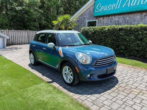 2012 MINI Cooper Countryman Base