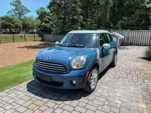 2012 MINI Cooper Countryman Base