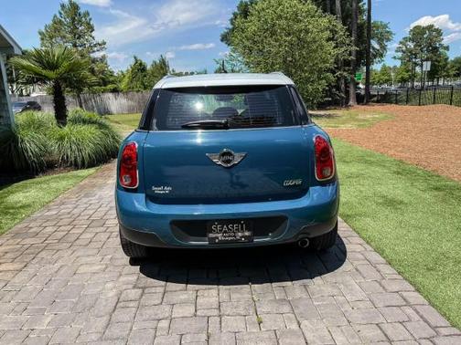 2012 MINI Cooper Countryman Base