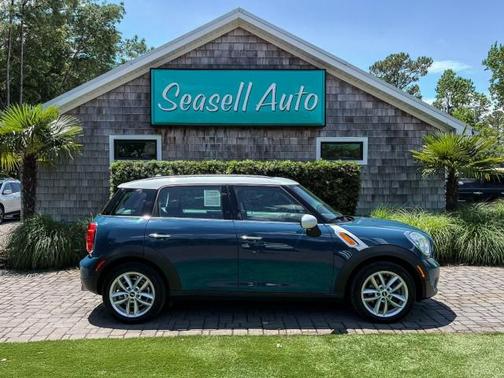 2012 MINI Cooper Countryman Base