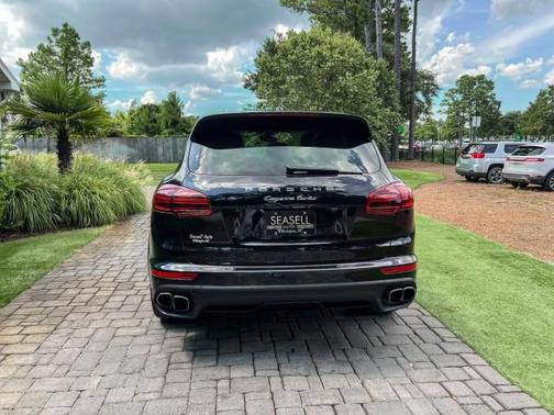 2015 Porsche Cayenne Turbo