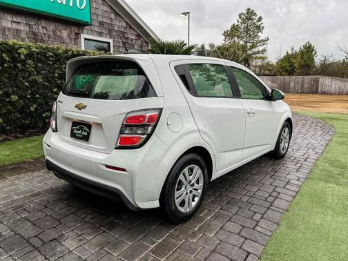 2017 Chevrolet Sonic LT