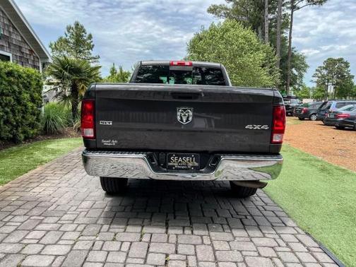 Granite Crystal Metallic Clearcoat 2020 RAM 1500 Classic SLT