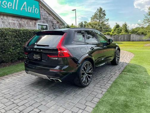 2020 Volvo XC60 T6 R-Design