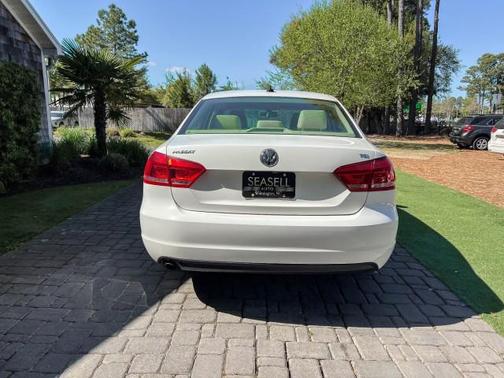 2015 Volkswagen Passat 1.8T Limited Edition