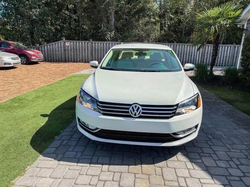 2015 Volkswagen Passat 1.8T Limited Edition