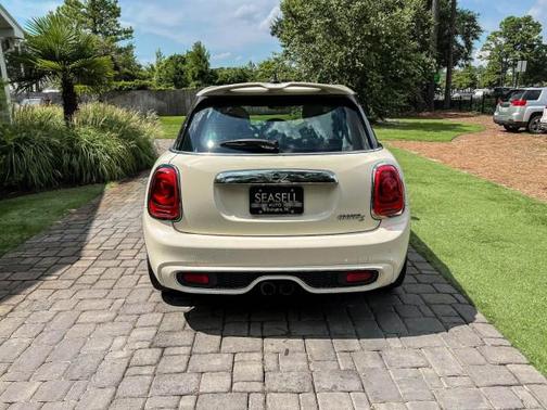 2016 MINI Hardtop Cooper S