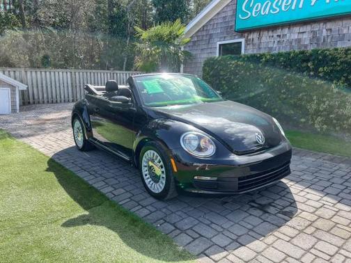 2014 Volkswagen Beetle Auto 1.8T w/Tech