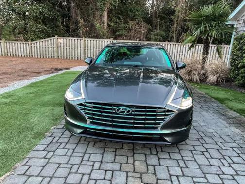 2022 Hyundai SONATA Hybrid SE