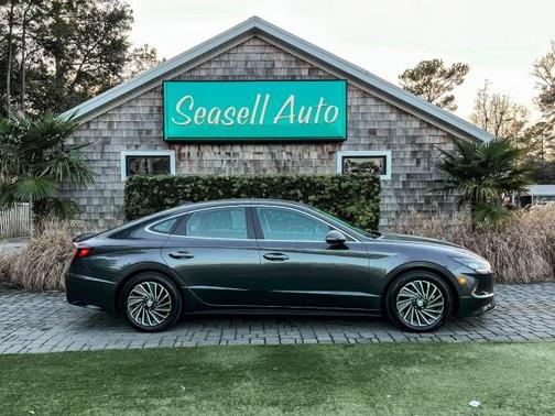 2022 Hyundai SONATA Hybrid SE