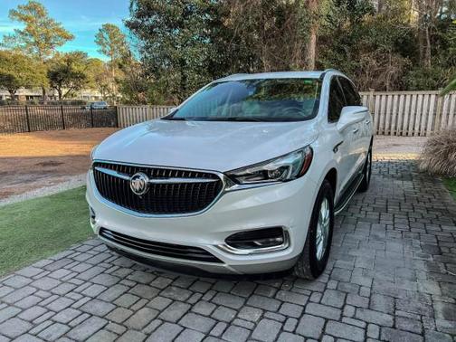 2020 Buick Enclave Essence
