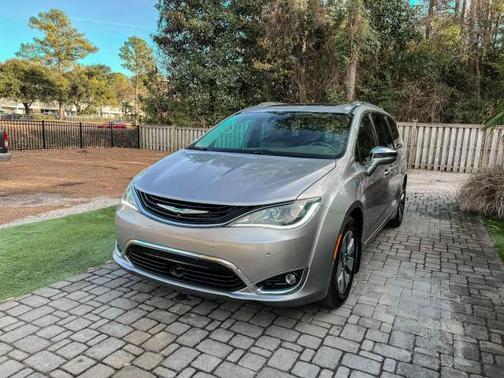 2018 Chrysler Pacifica Hybrid Limited