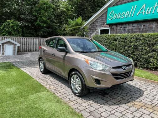 Graphite Gray 2011 Hyundai TUCSON GL