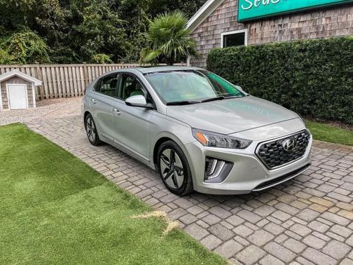 2022 Hyundai IONIQ Hybrid Limited