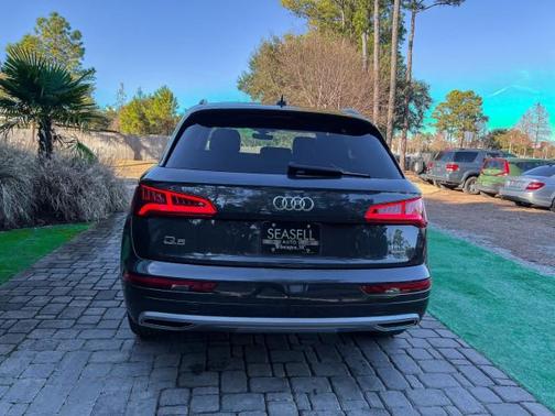 2018 Audi Q5 2.0T Premium Plus